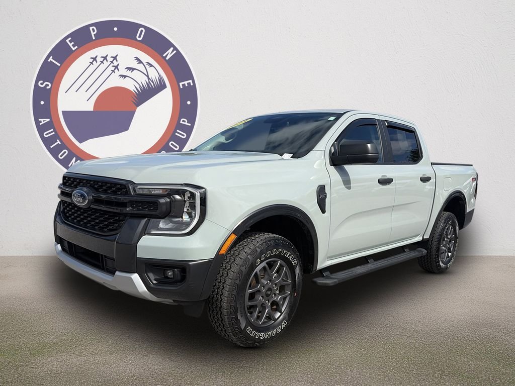 Used 2024 Green Ford XLT image 2