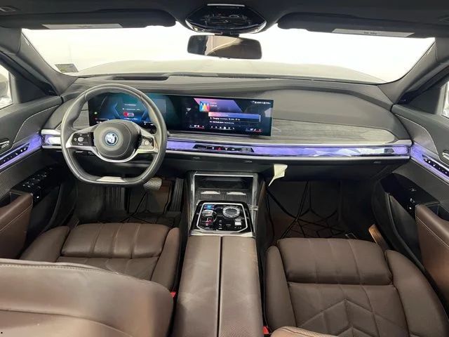 New 2024 Oxide Grey metallic BMW eDrive50 image 32