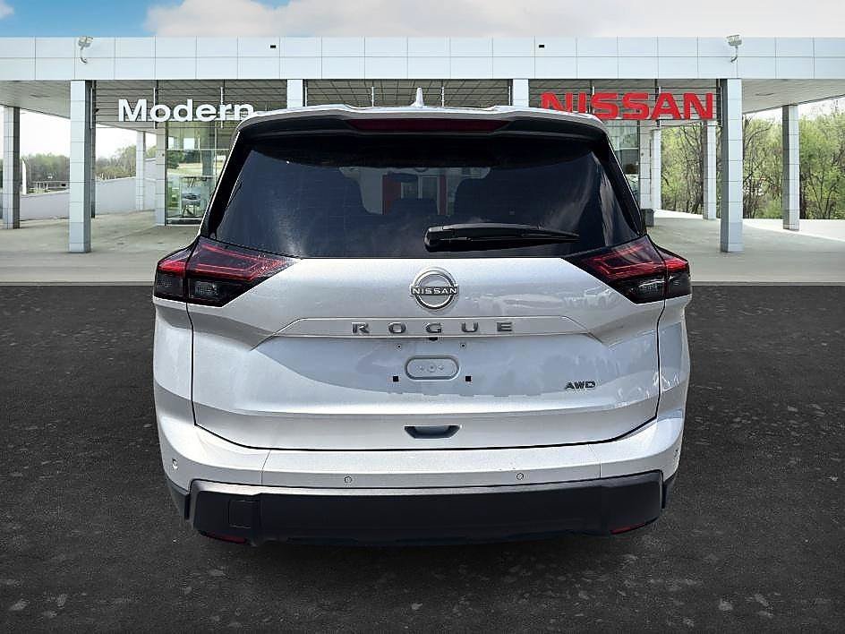 Used 2025 Brilliant Silver Metallic Nissan SV image 4