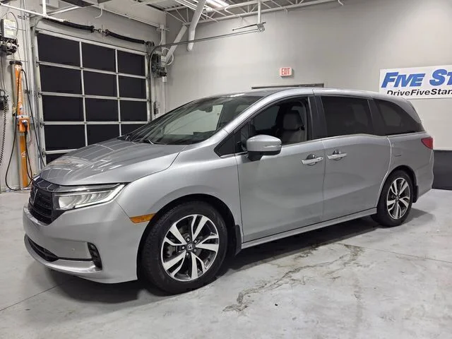 Used 2023  Honda Touring image 3