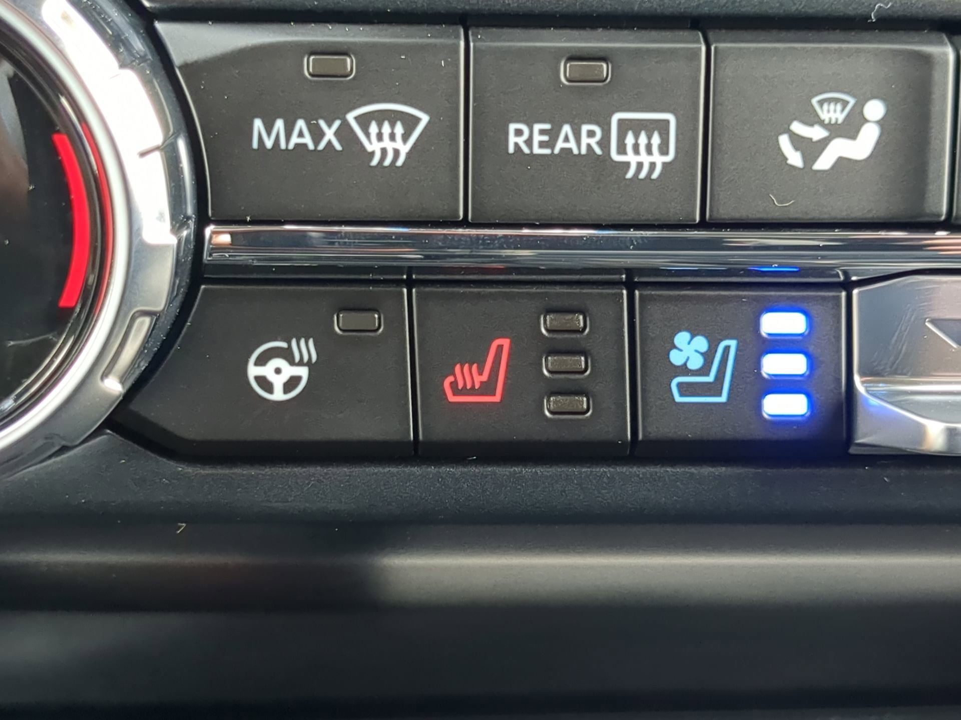 New 2026 Agate Black Metallic Ford Lariat® image 59