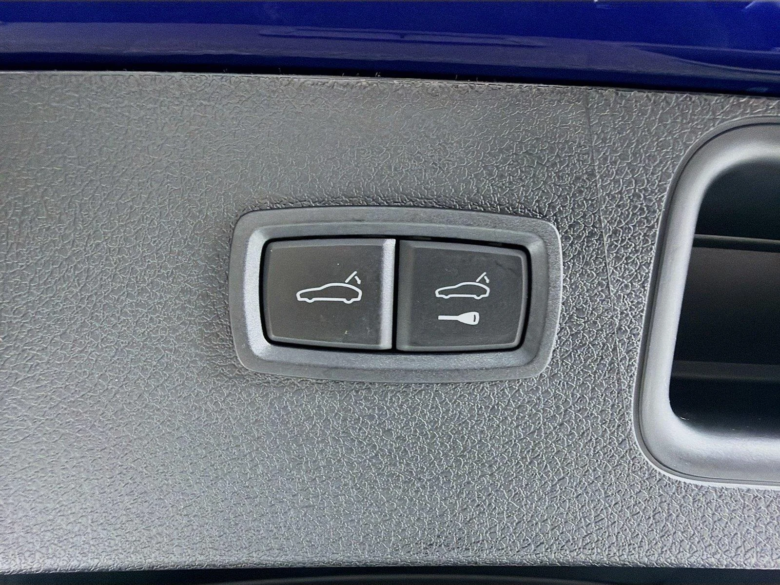 Certified Used 2026 Gentian Blue Metallic Porsche T image 24