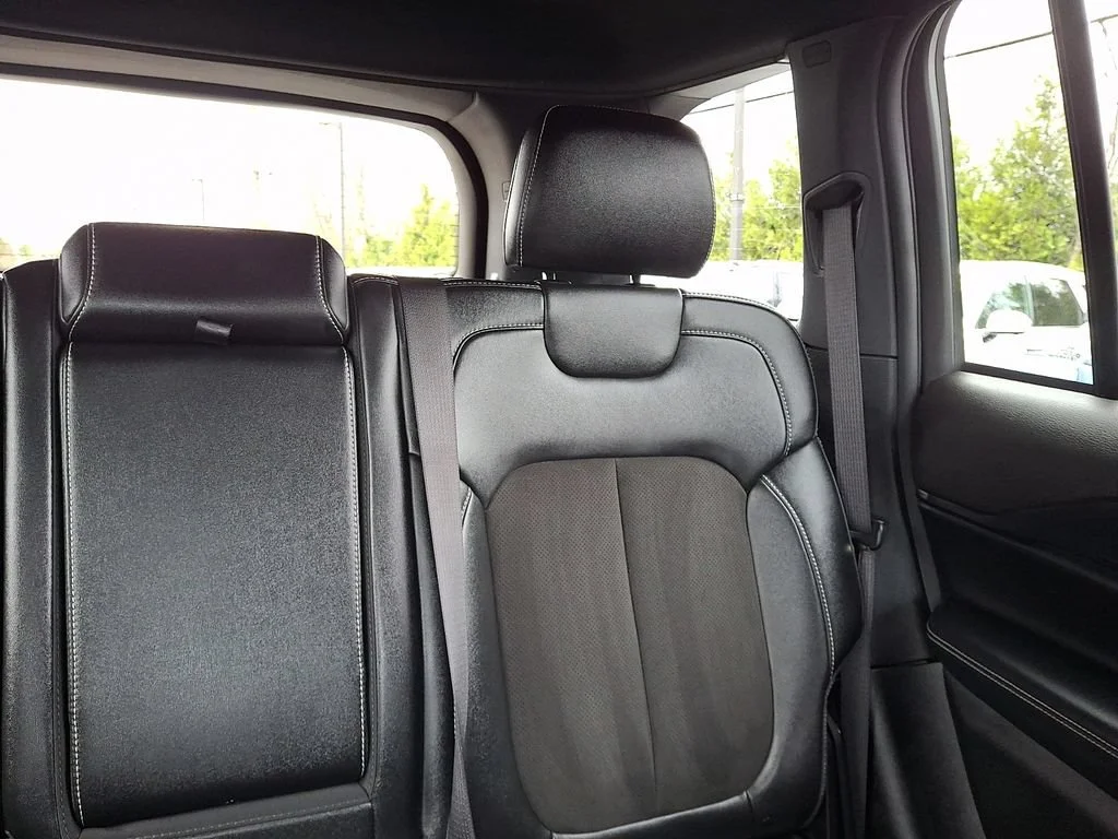 Used 2023 Baltic Gray Metallic Clearcoat Jeep Altitude image 21