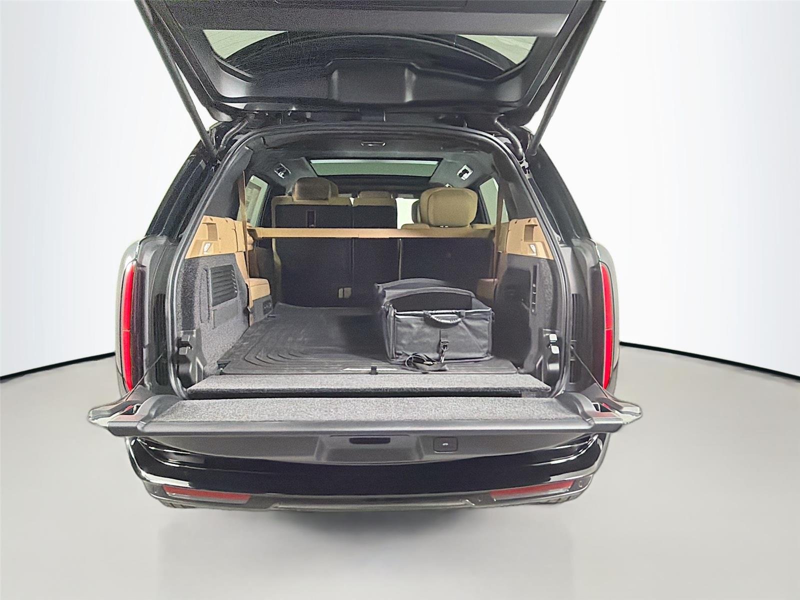 New 2026 British Racing Green LAND ROVER Autobiography image 26