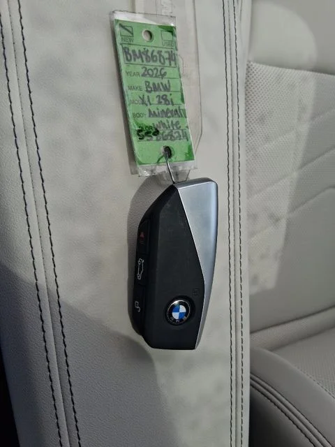 New 2026 Mineral White Metallic BMW xDrive28i image 20