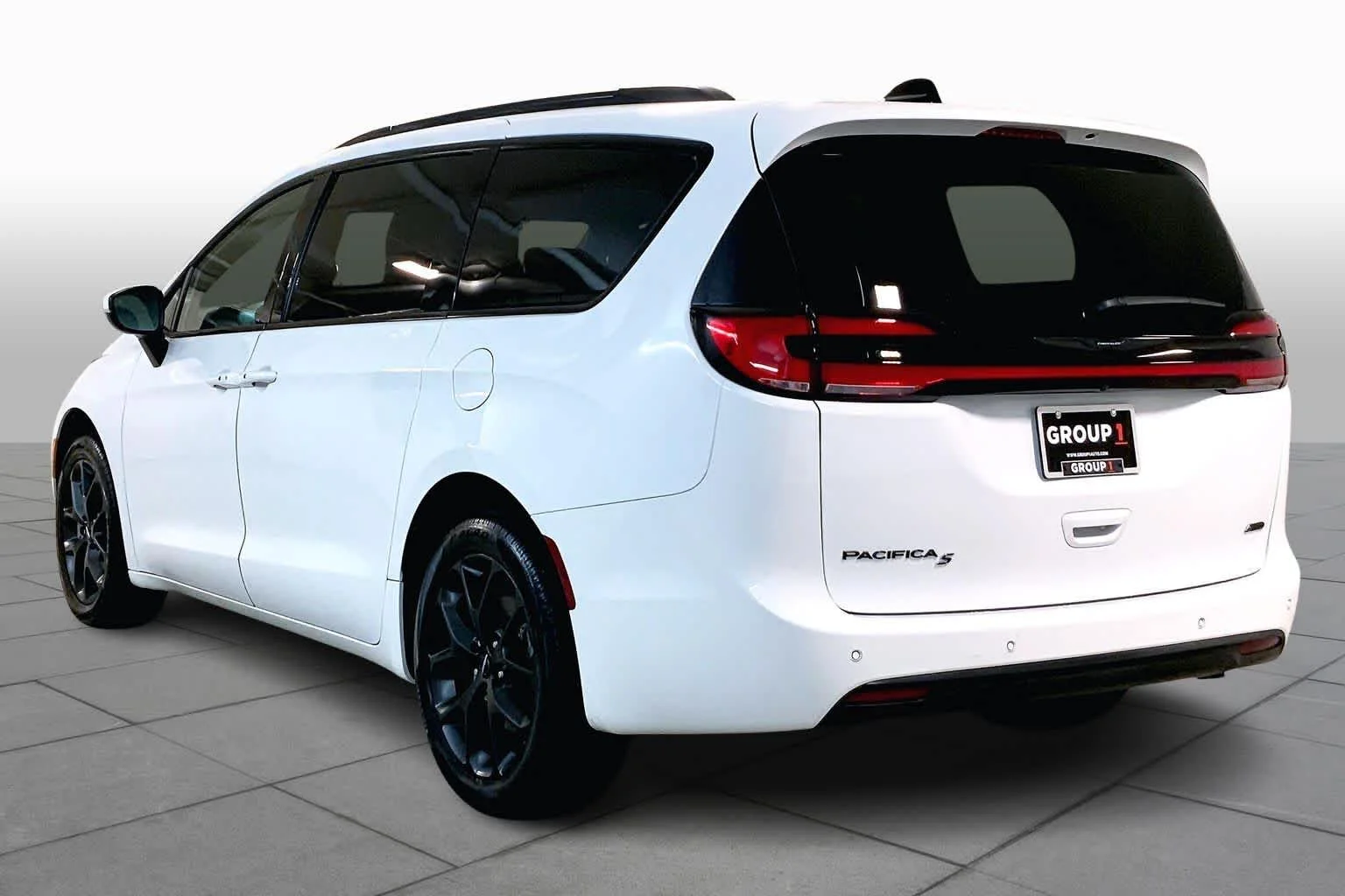 2023 Chrysler Pacifica Touring L - Photo 19