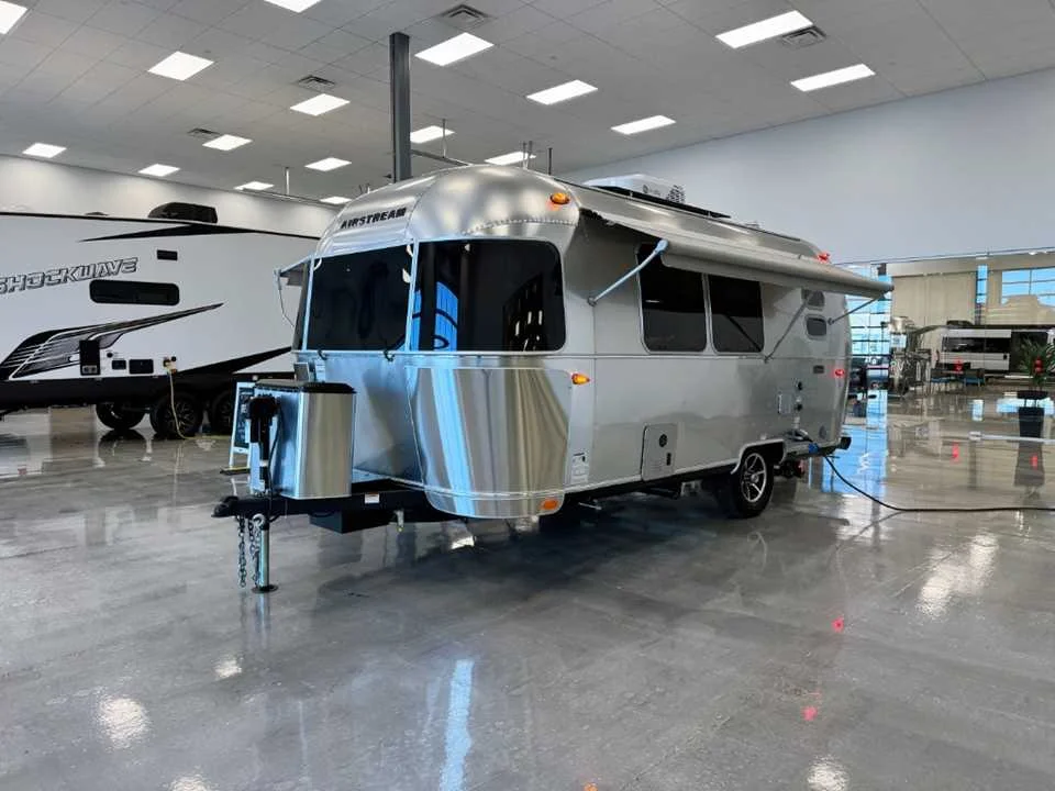 Used 2026 SILVER AIRSTREAM  image 11