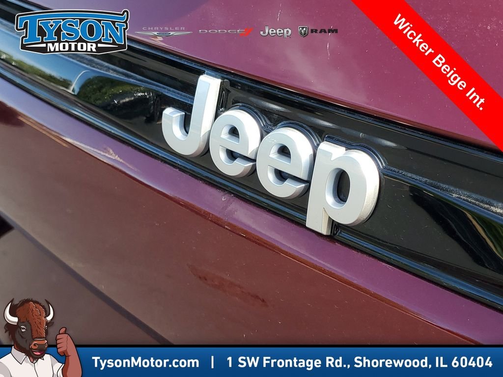 New 2025 Velvet Red Pearl-Coat Exterior Paint Jeep Limited image 5
