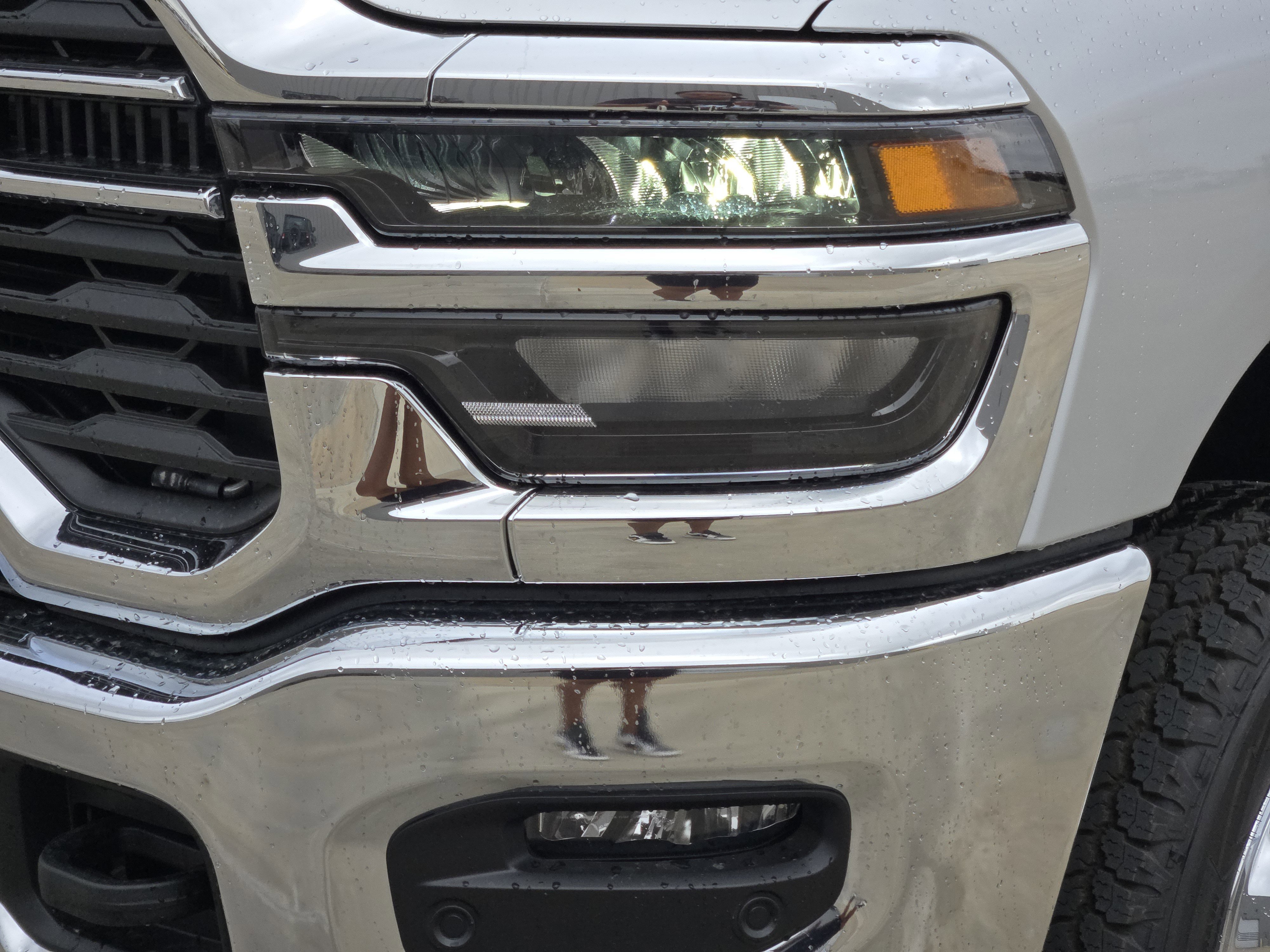 New 2026 Silver-Zynith Exterior Paint RAM Tradesman image 7