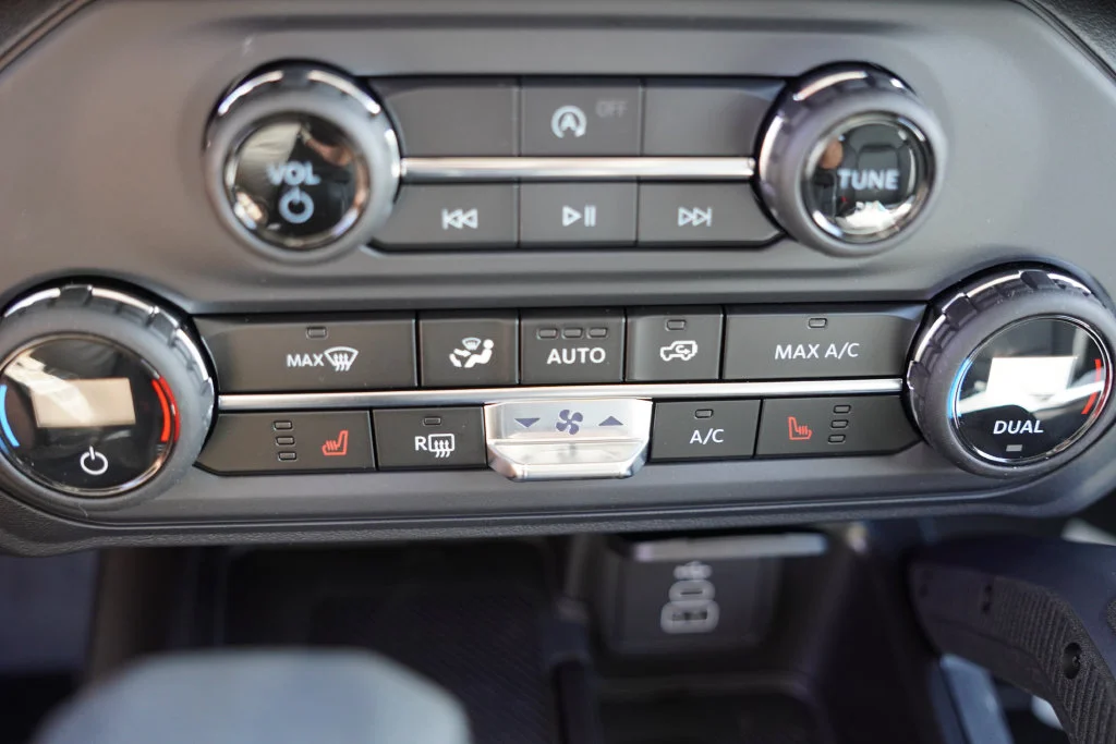New 2026 Avalanche Gray Ford Big Bend image 15