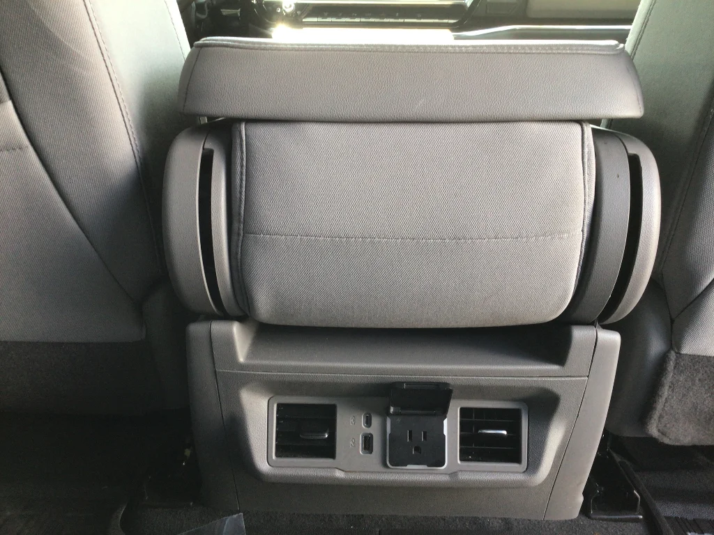 Used 2025 Sterling Metallic GMC SLE image 8