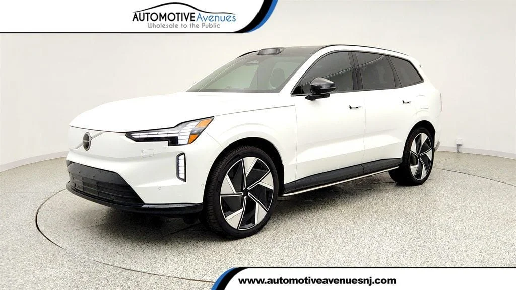 2025 Volvo EX90 Twin Motor Ultra 6-Seater's photo