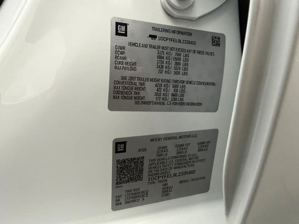 Used 2020 Summit White Chevrolet LT Trail Boss image 18