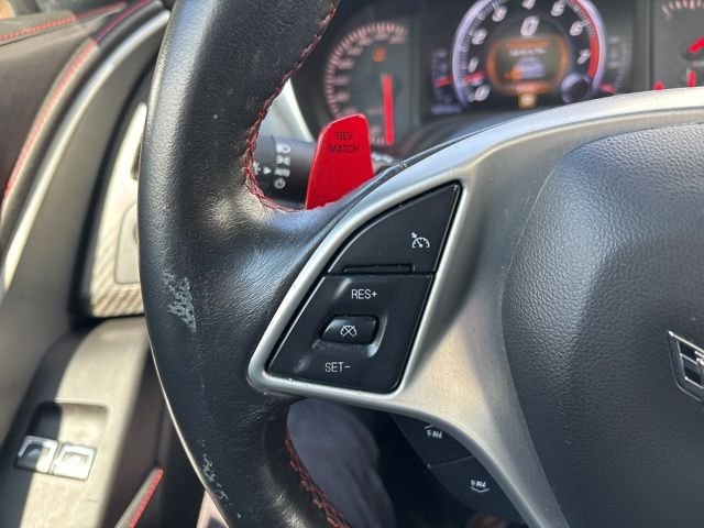 Used 2019 White Chevrolet Stingray Z51 image 18