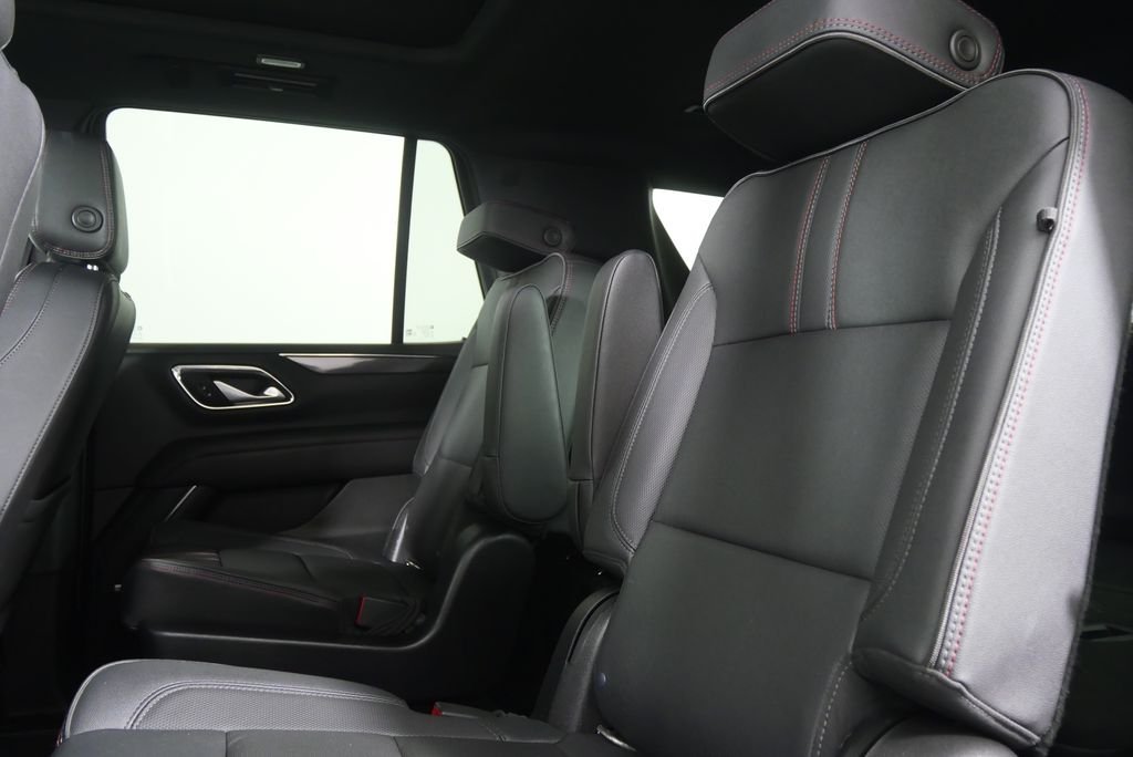 Used 2022 Summit White Chevrolet RST image 17