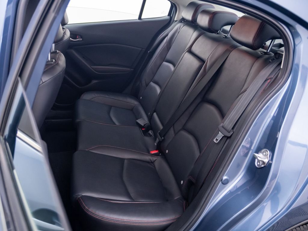 Used 2016 Blue Reflex Mica Mazda i Grand Touring image 18