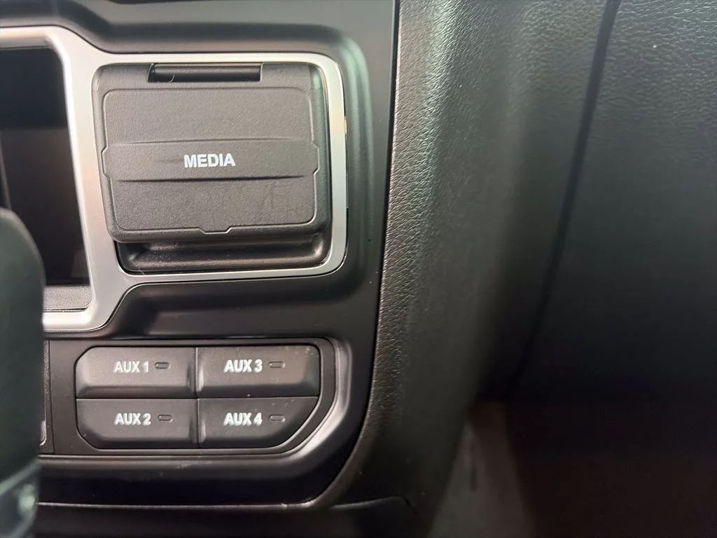 Used 2024 White Jeep Sport image 25