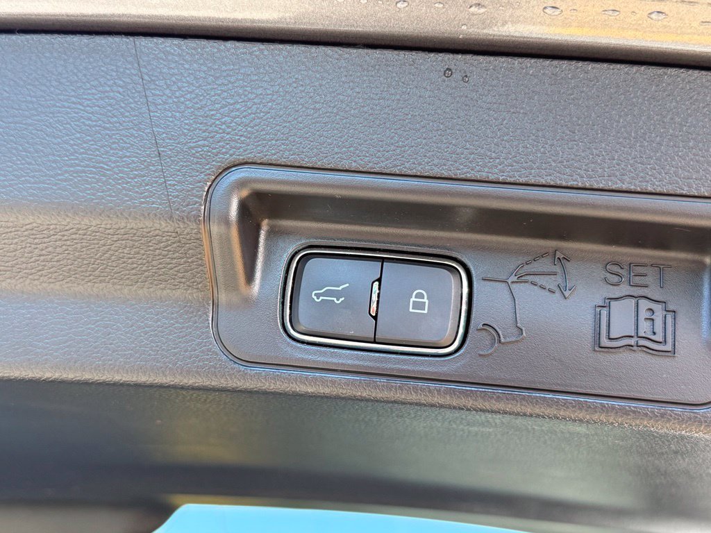 Used 2022 Carbonized Gray Metallic Ford XLT image 27