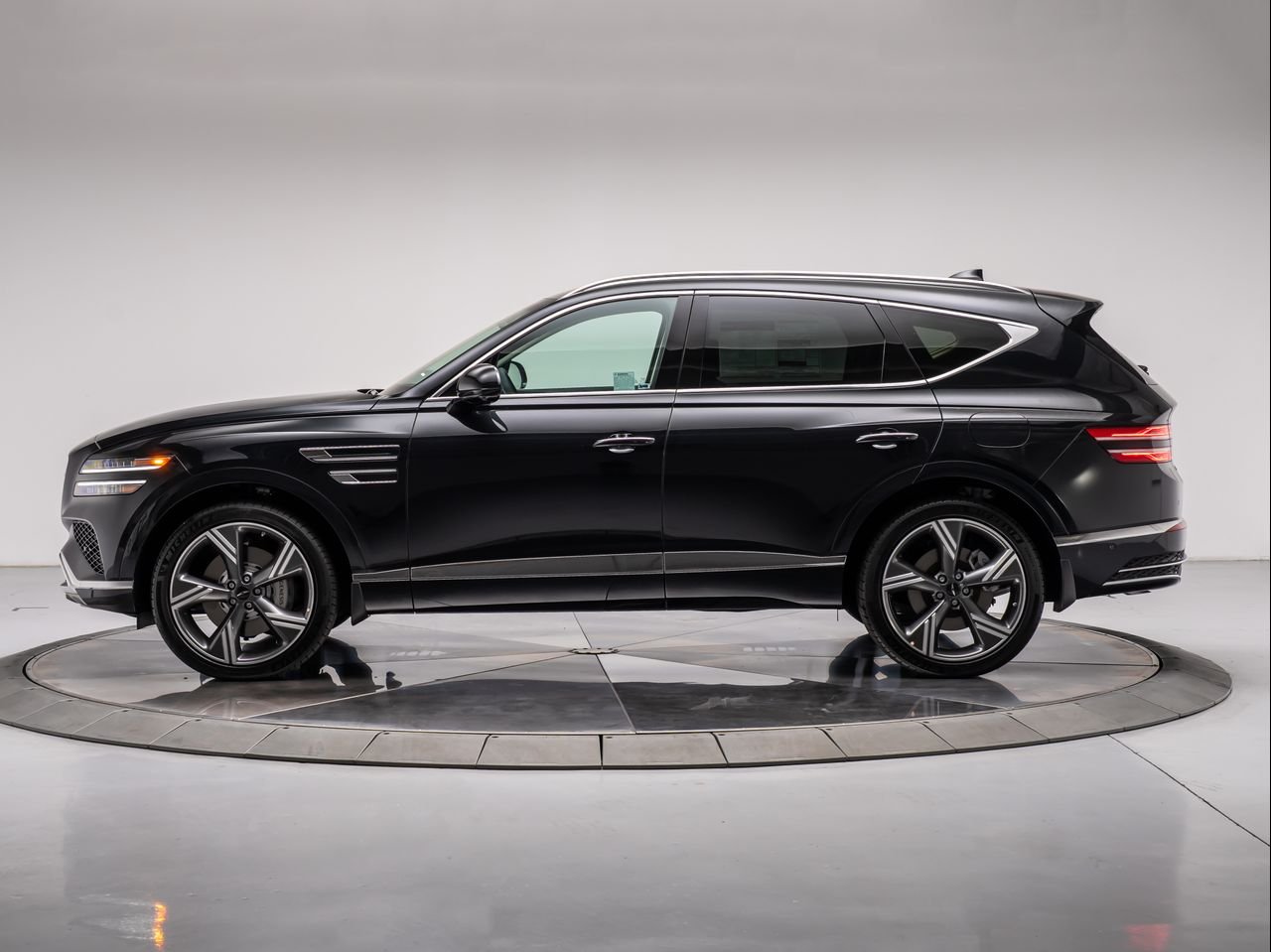 New 2026 Vik Black Genesis 2.5T PRESTIGE image 2