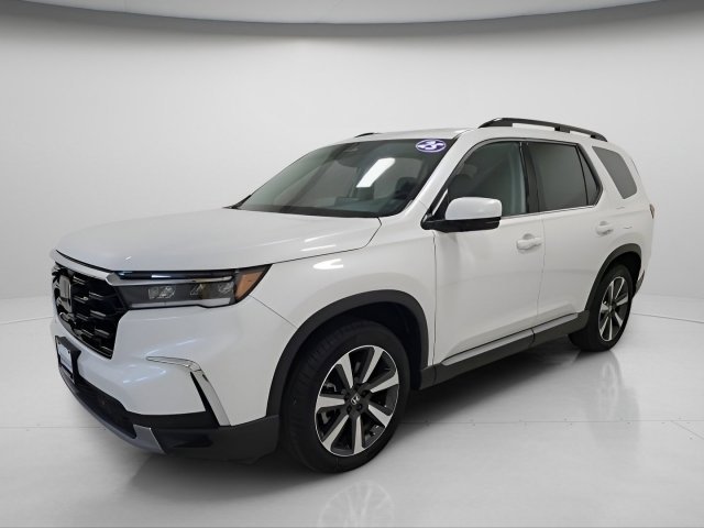 Used 2025 Platinum White Pearl Honda Touring image 9