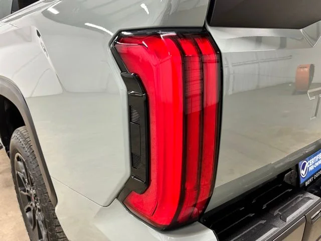 Used 2025  Toyota SR5 image 7