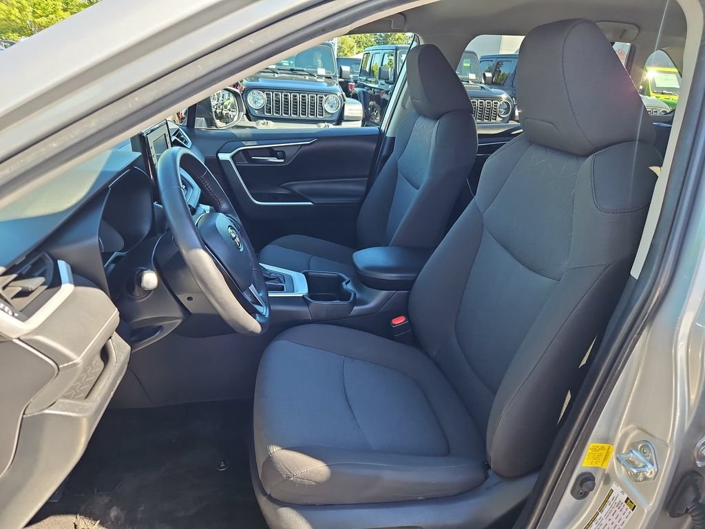 Used 2022 Silver Sky Metallic Toyota XLE image 21