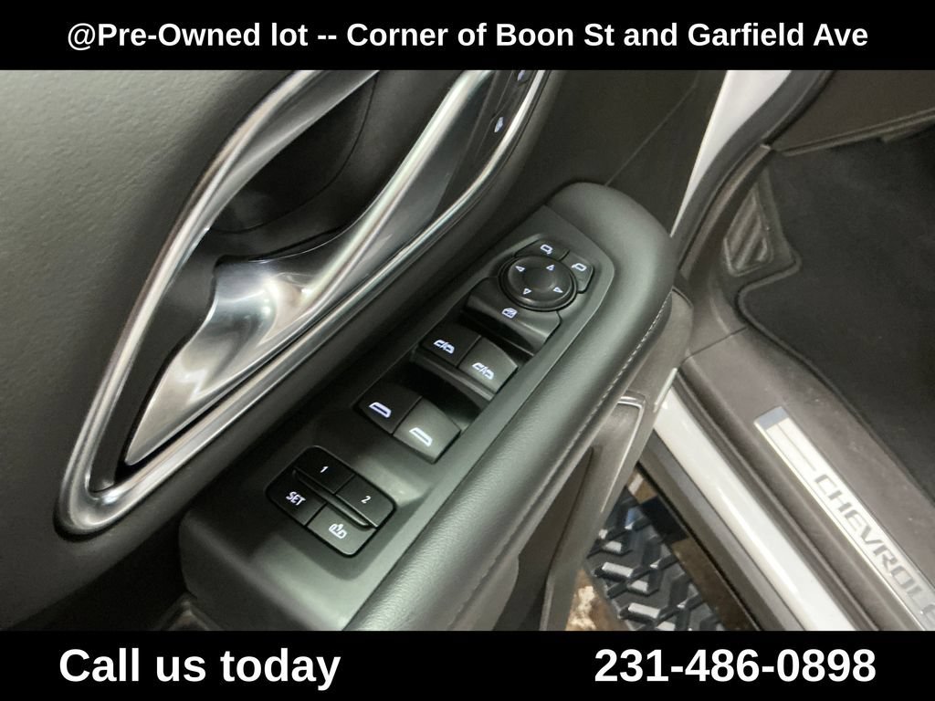 Used 2021 SUMMIT WHITE Chevrolet Z71 image 16