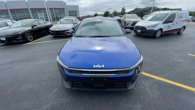 Used 2025 Blue Kia LXS image 5