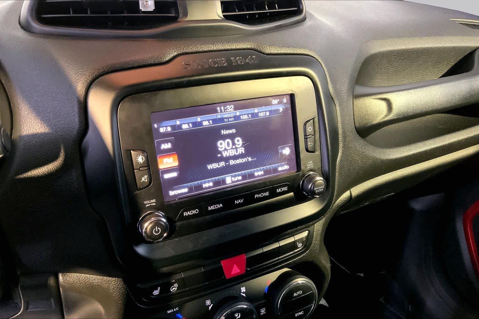 Used 2017 Black Jeep Trailhawk image 29