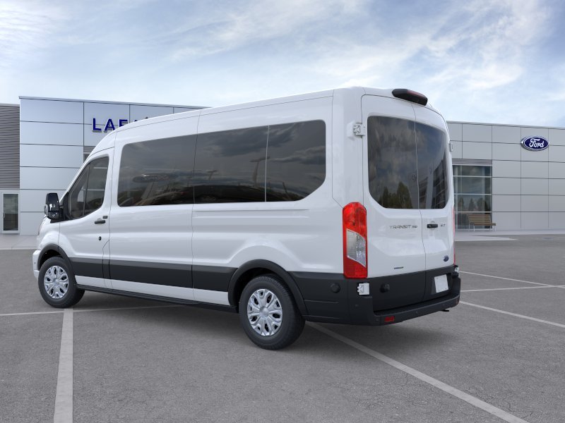 New 2025 Oxford White Ford XLT image 4