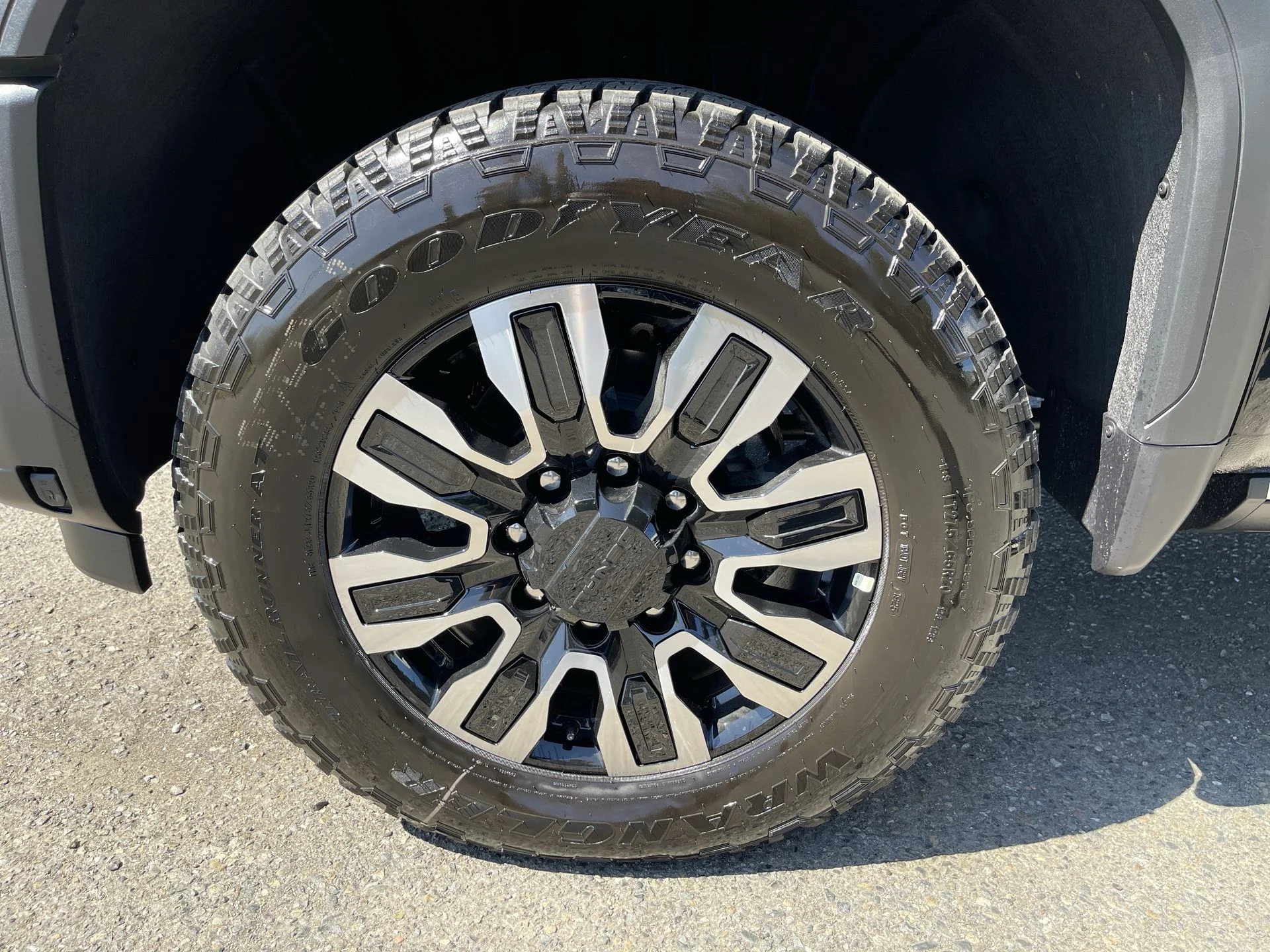 2025 GMC Sierra 3500HD Denali Ultimate - Photo 70