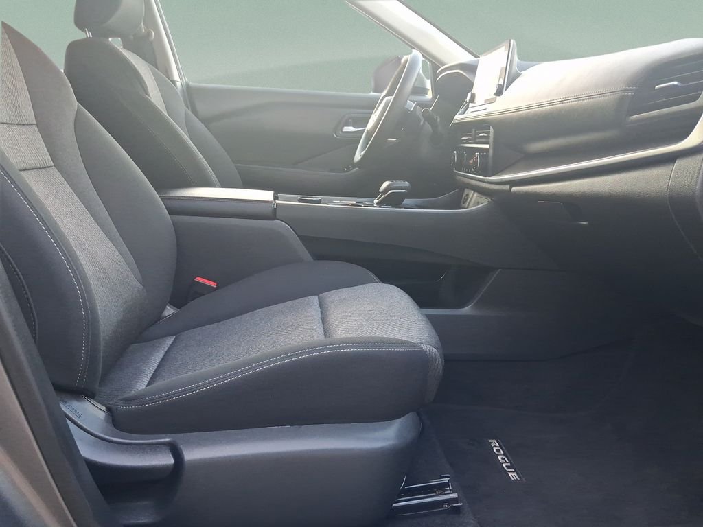Used 2024 Gray Nissan SV image 31