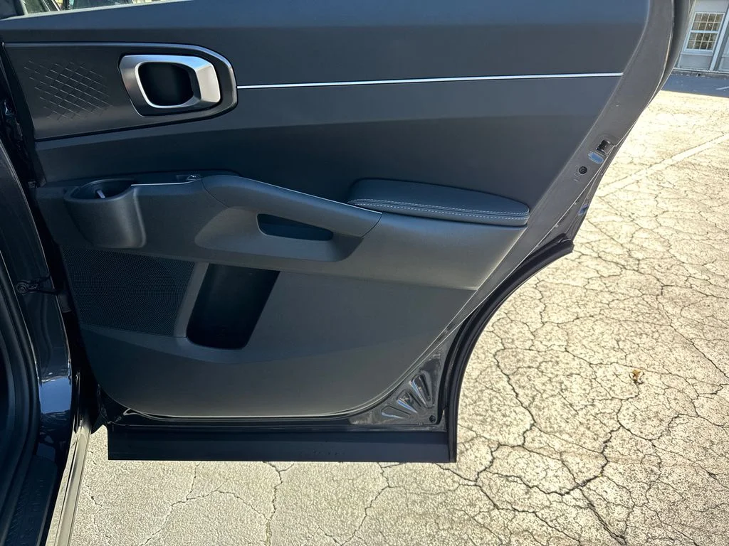 2026 Kia Sorento EX - Photo 16