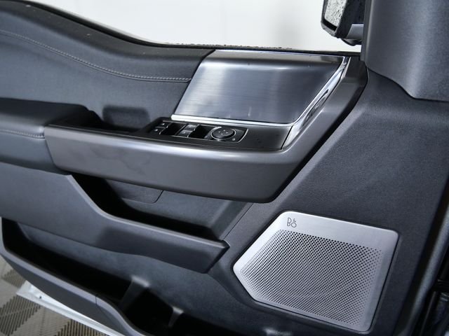 Used 2024 Silver Ford Lariat image 27