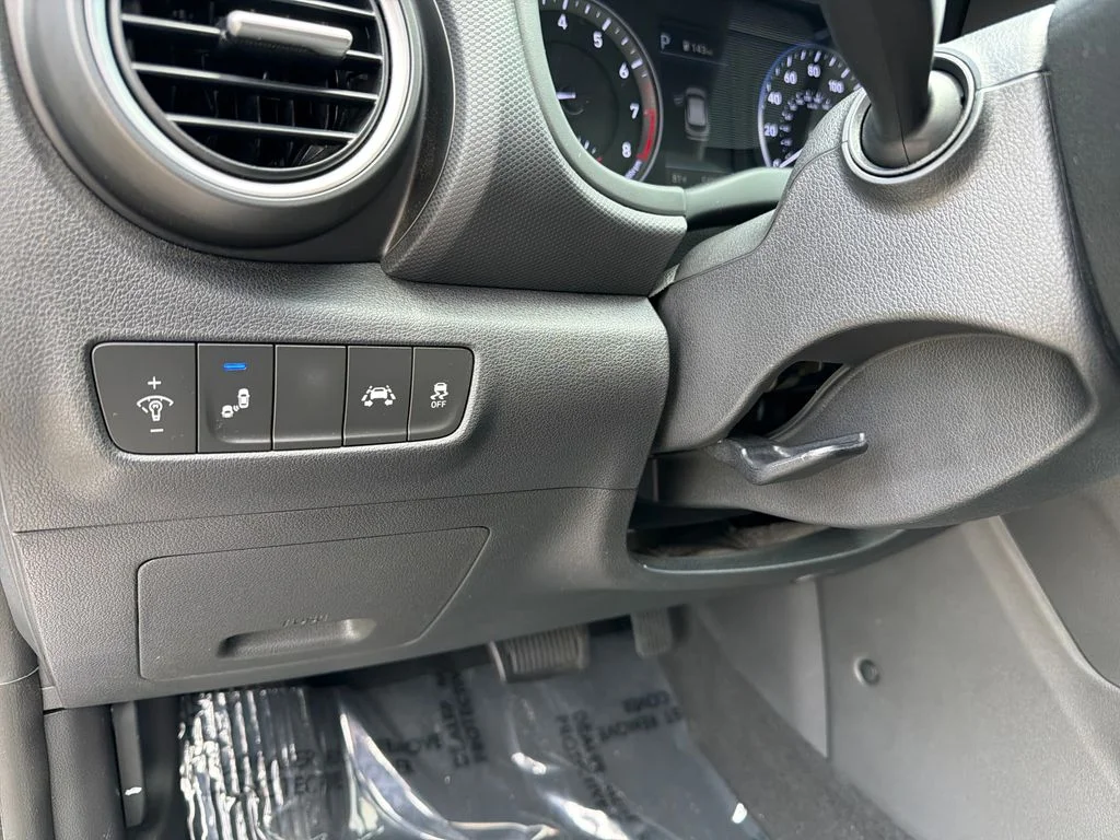 2020 Hyundai Kona SEL Plus - Photo 20