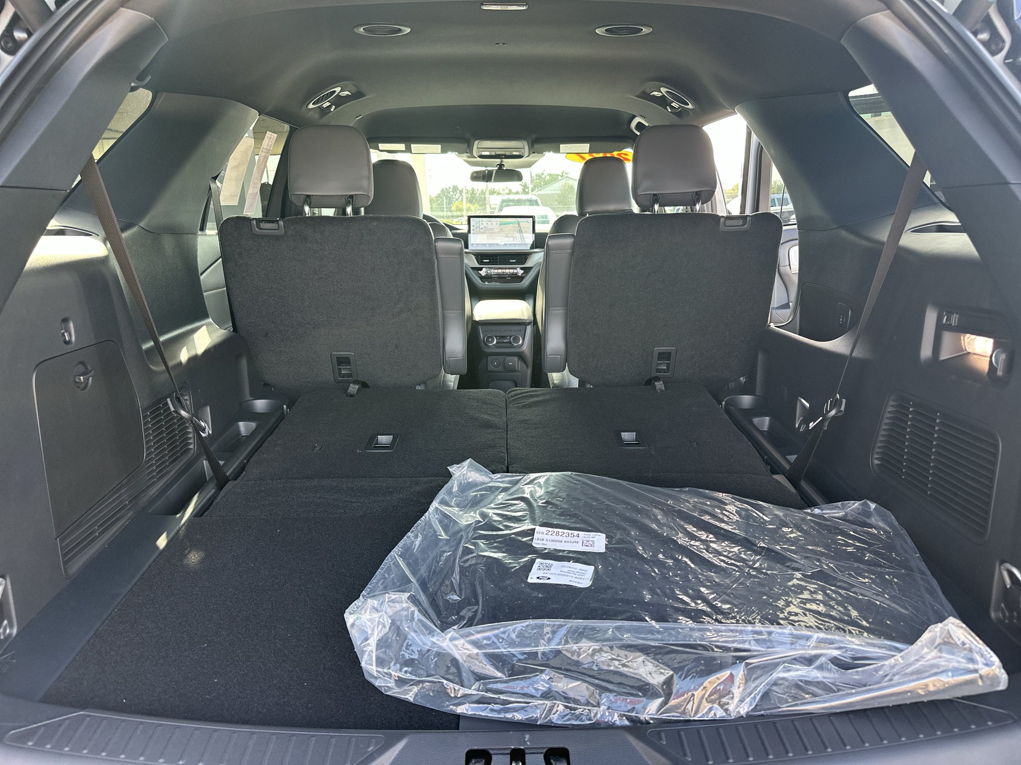 New 2027 Avalanche Gray Ford Active image 34