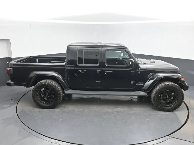 Used 2023 Black Clearcoat Jeep High Altitude image 40