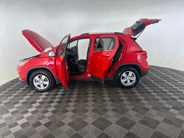 Used 2018 Red Chevrolet LT image 9