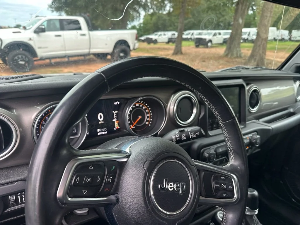 Used 2018 Gray Jeep Unlimited Sahara image 10