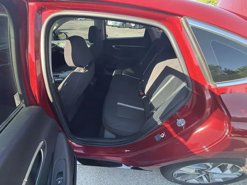 Used 2023 Red Hyundai SEL image 22