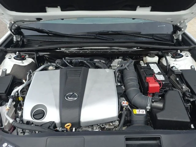 Used 2025 White Lexus 350 image 41