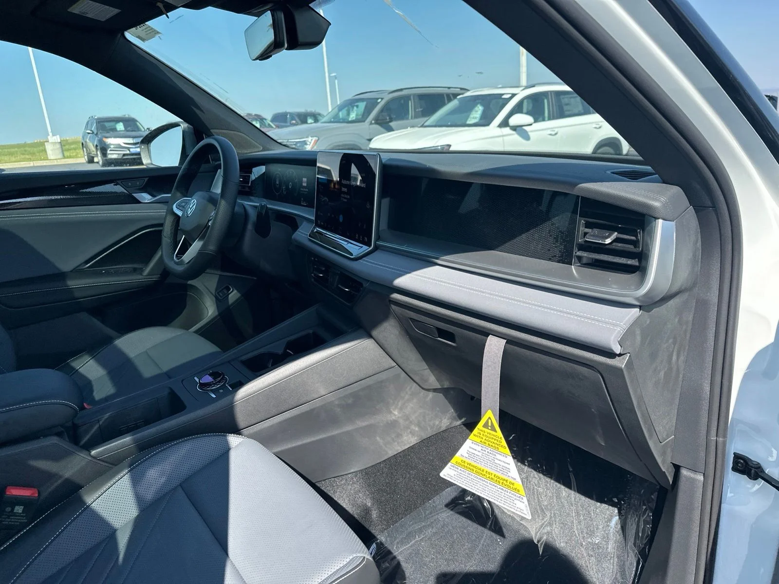New 2026 White/off-white Volkswagen 2.0T SE R-Line Black image 37