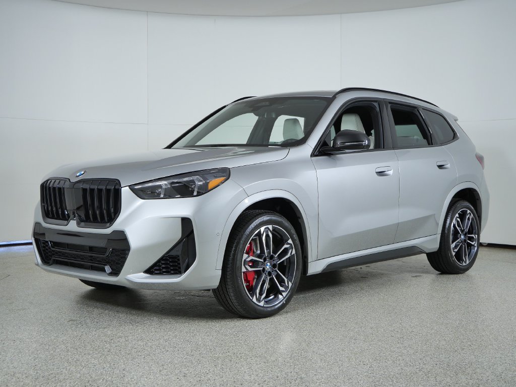 New 2027 Space Silver Metallic BMW xDrive28i image 1