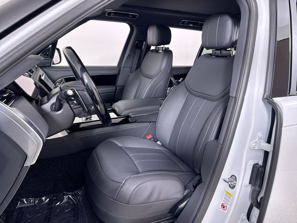 New 2026 Fuji White Land Rover SE LWB image 11