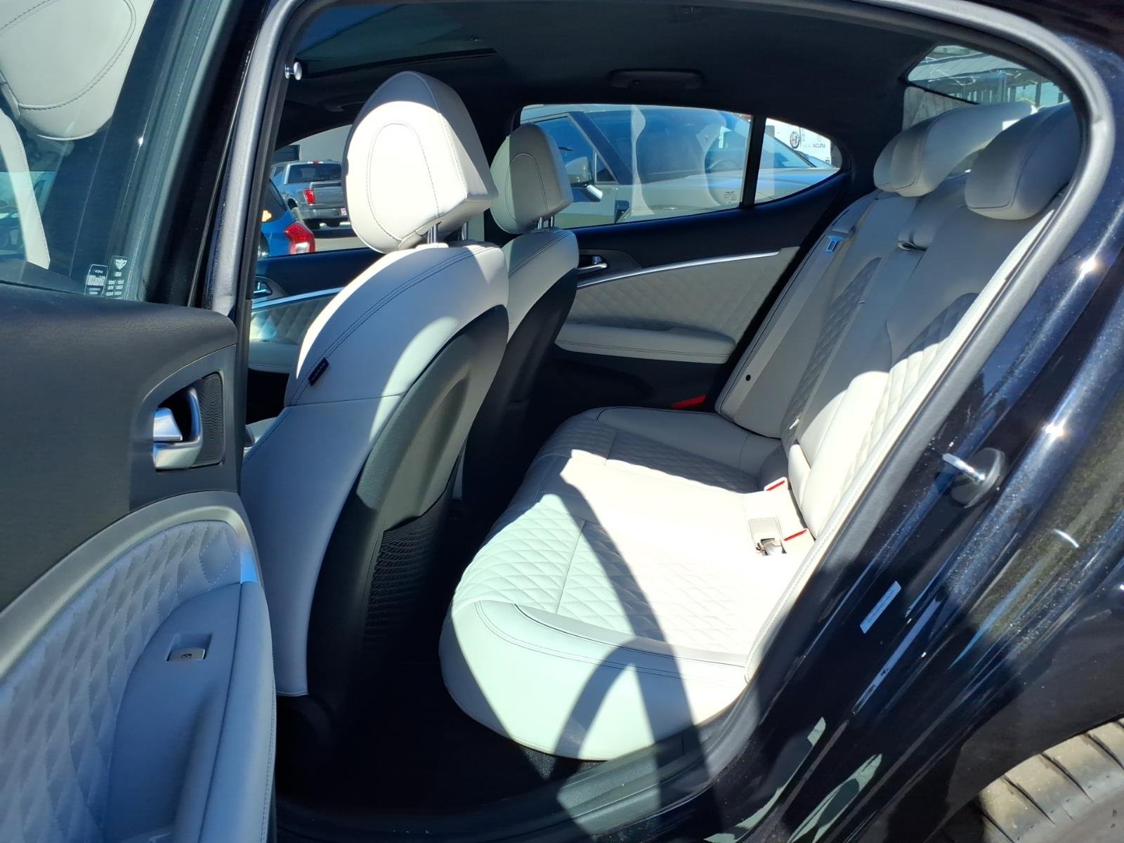 2025 GENESIS G70 Sport Advanced - Photo 10