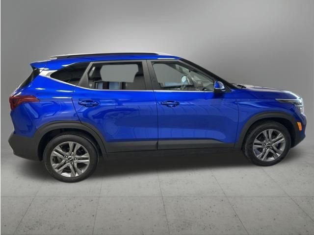 Used 2022 Neptune Blue Kia S image 6