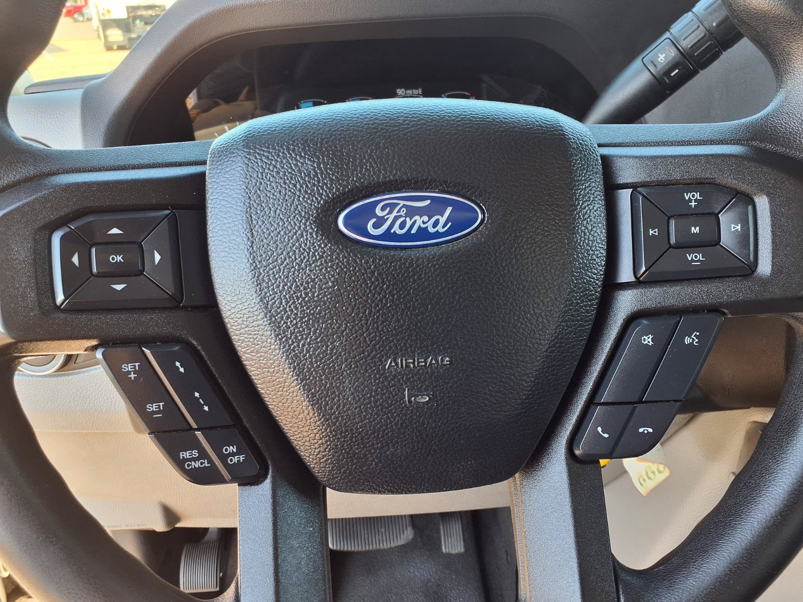 Used 2022 Oxford White Ford Base image 14