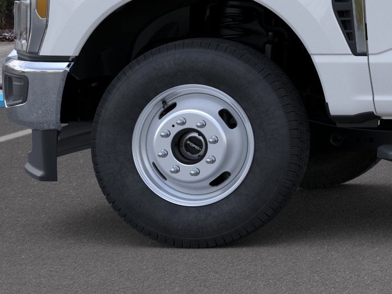 New 2026 Oxford White Ford F-350 image 19