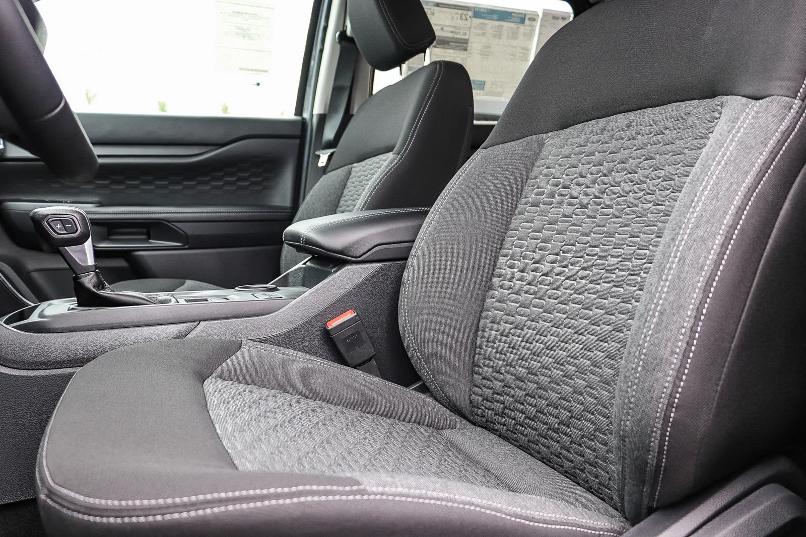 New 2026 Carbonized Gray Metallic Ford XLT image 25