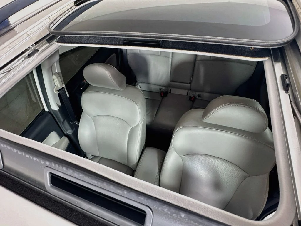 Used 2015 White Subaru 2.5i Touring image 26